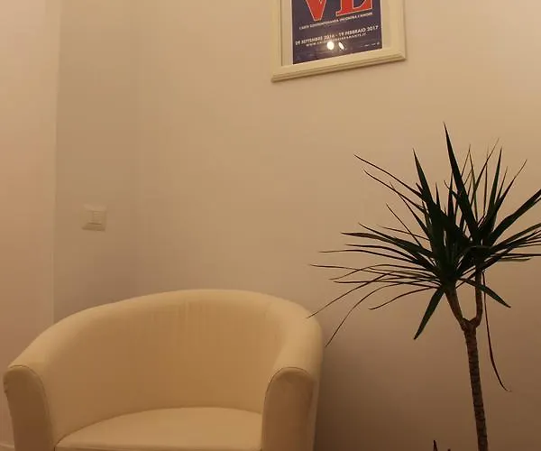 Konukevi Abagnale Montecitorio 3*